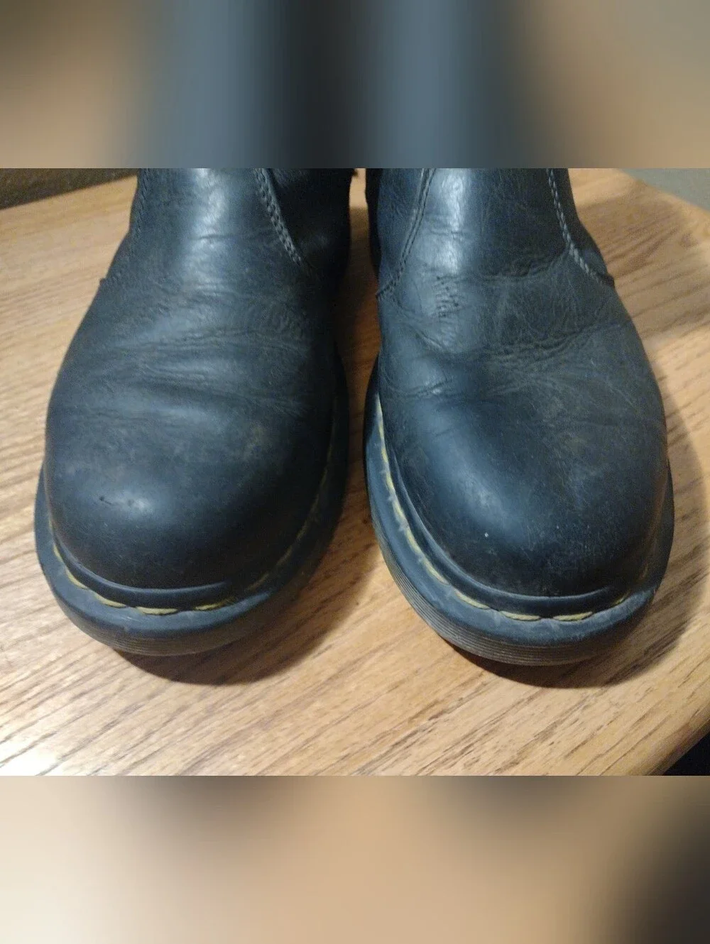 DOC DR. MARTENS Size USM 9 USW 10. 2976 Chelsea Black Leather Boots. Good